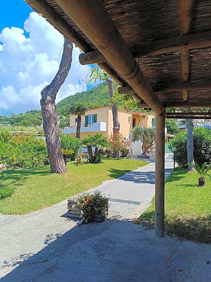Villa Olivia Residence Ischia - nel Verde con Piscine e Vista Mare