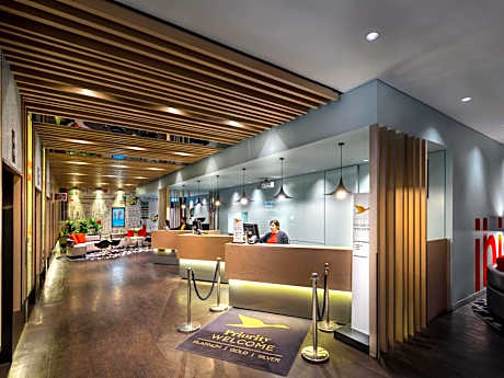 ibis Melbourne Hotel and Apartments