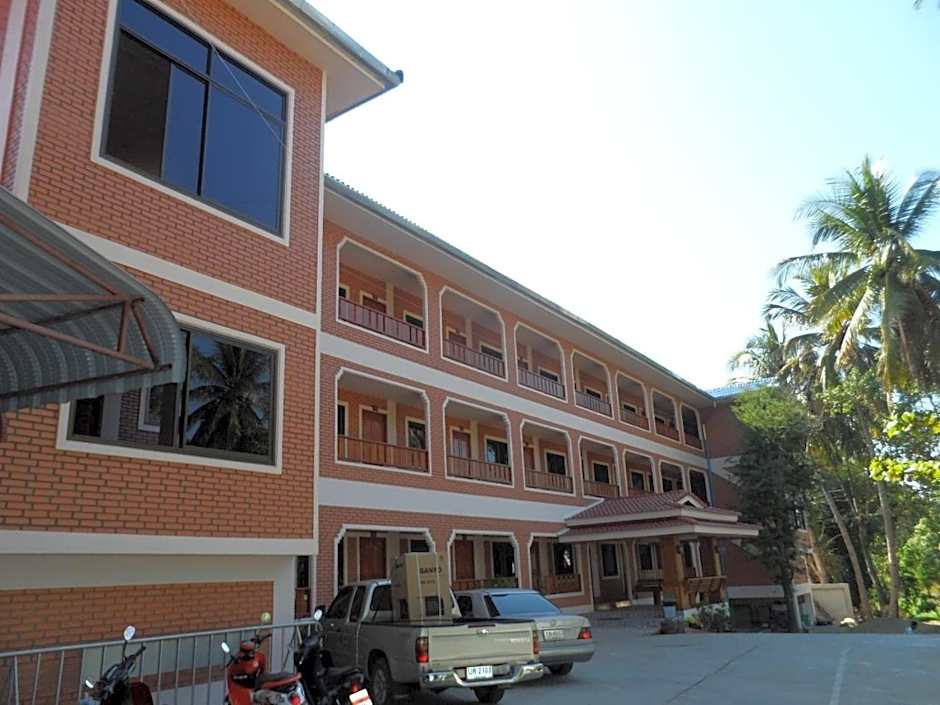 Baan Rom Mai
