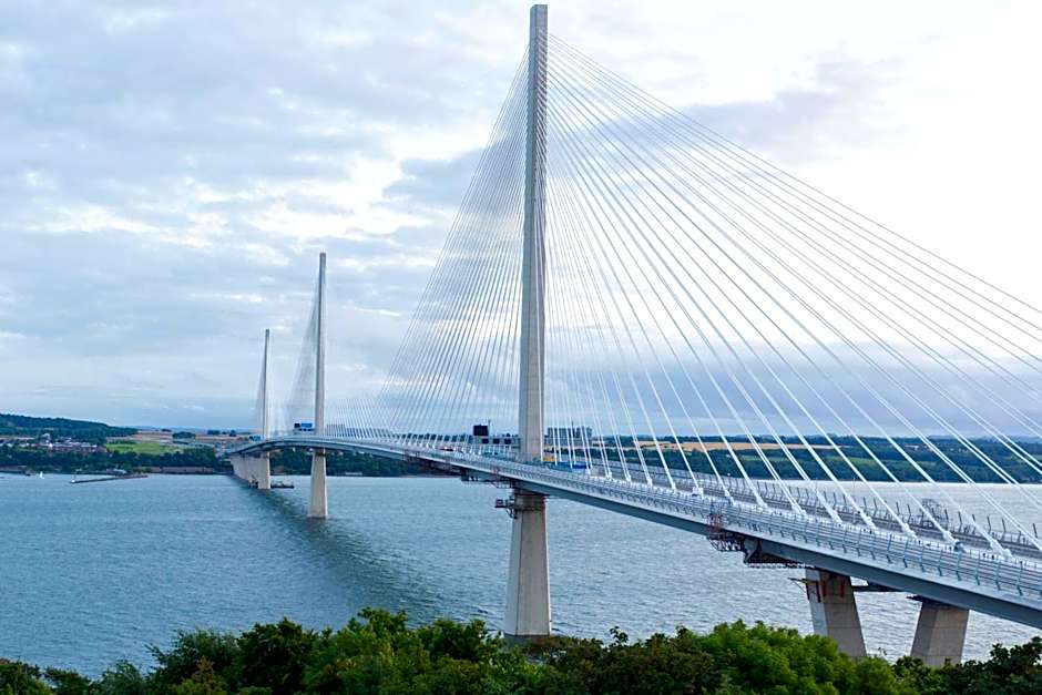 DoubleTree by Hilton Edinburgh - Queensferry Crossing