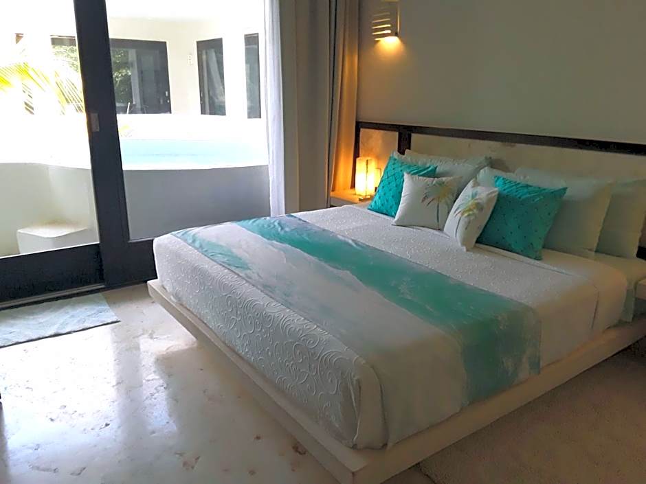 Mak Nuk Village - Clothing Optional