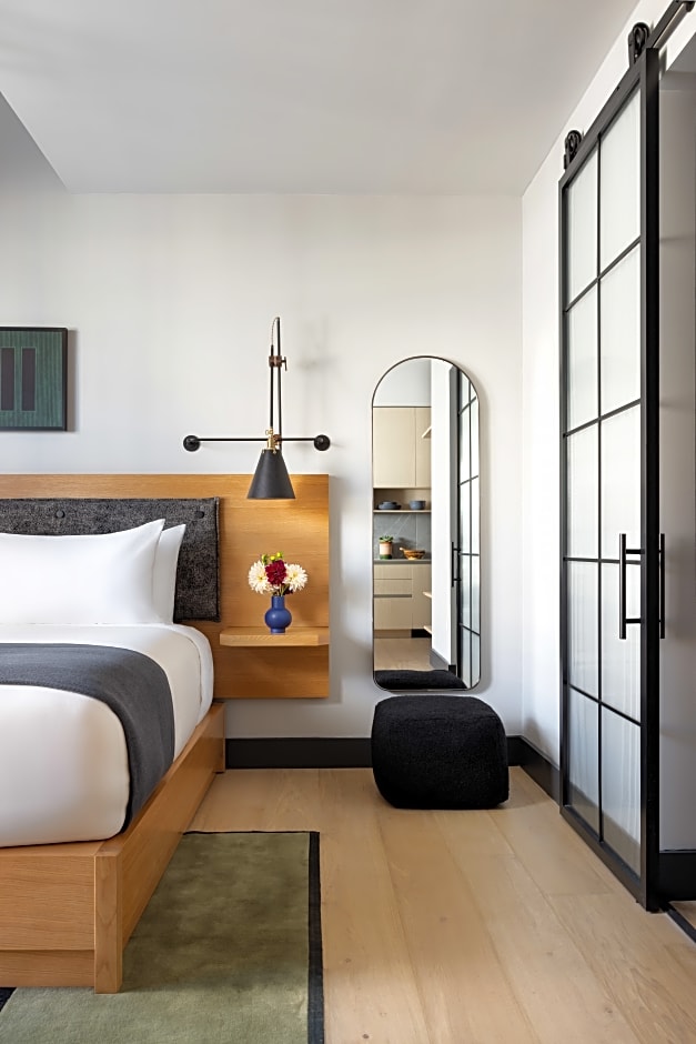 Switch House Hotel – Philadelphia, PA