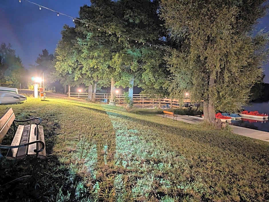 Zatoka Zabłockich Ośrodek Wypoczynkowy