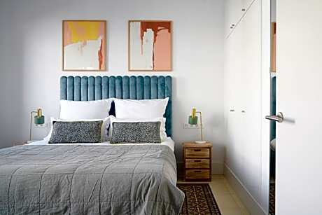 Large 1 Bedroom Apartment with Sofa Bed