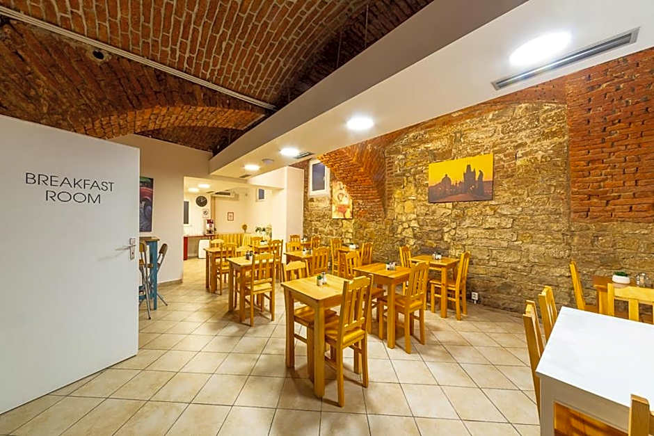 Minimino hotel