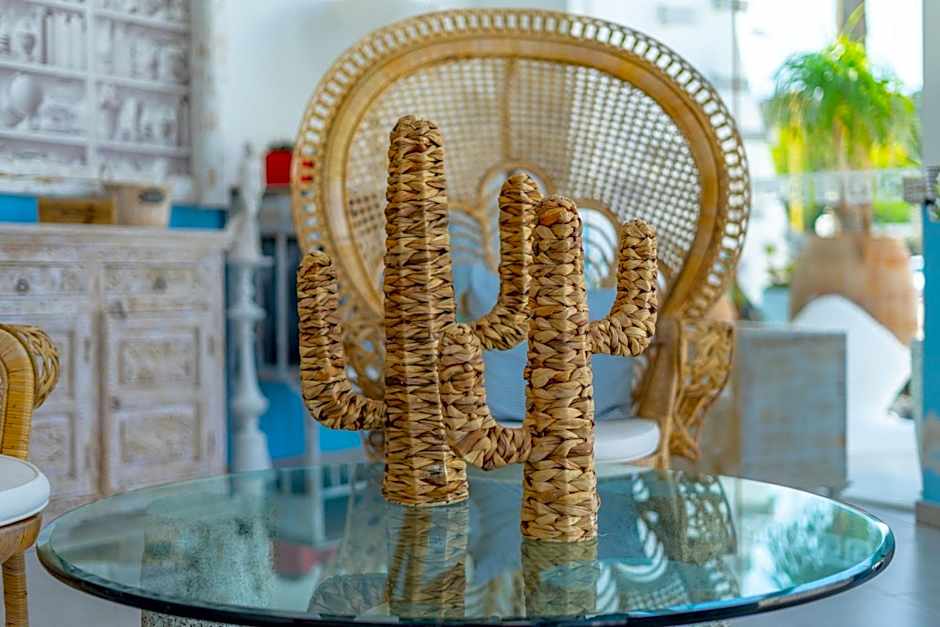 Kouros Home & Suites