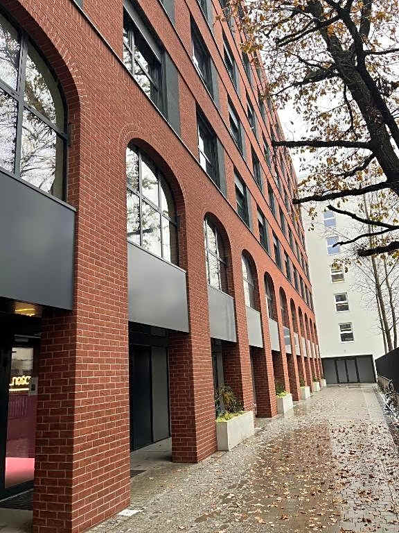 Poznań Plac Wolności 6 Bond