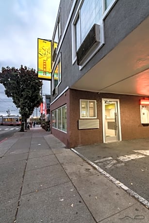 The SeaScape Inn