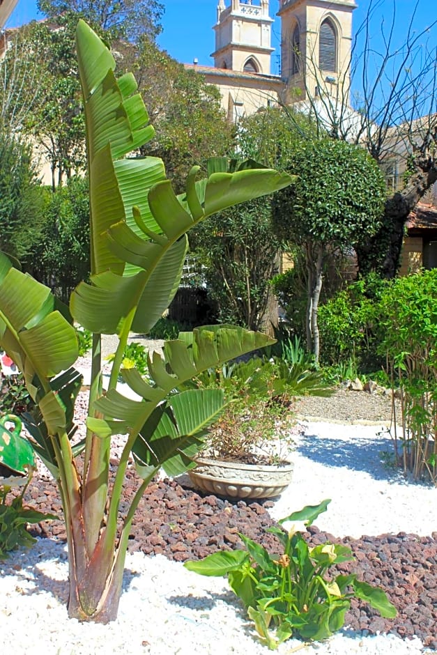 Hotel restaurant MARTINEZ