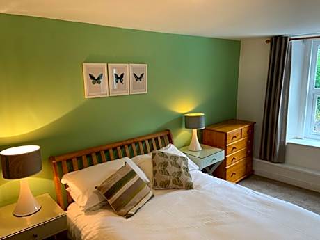 Classic-Double room-Ensuite with Bath