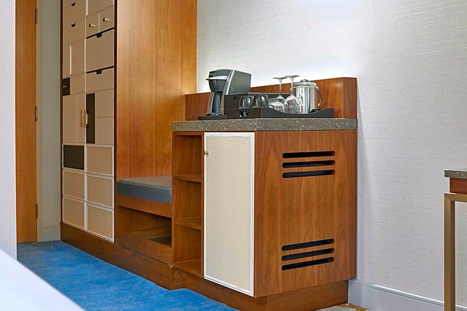 Metropolitan Hotel Vancouver by Marriott