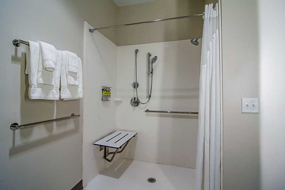 Holiday Inn Express and Suites Asheboro By IHG