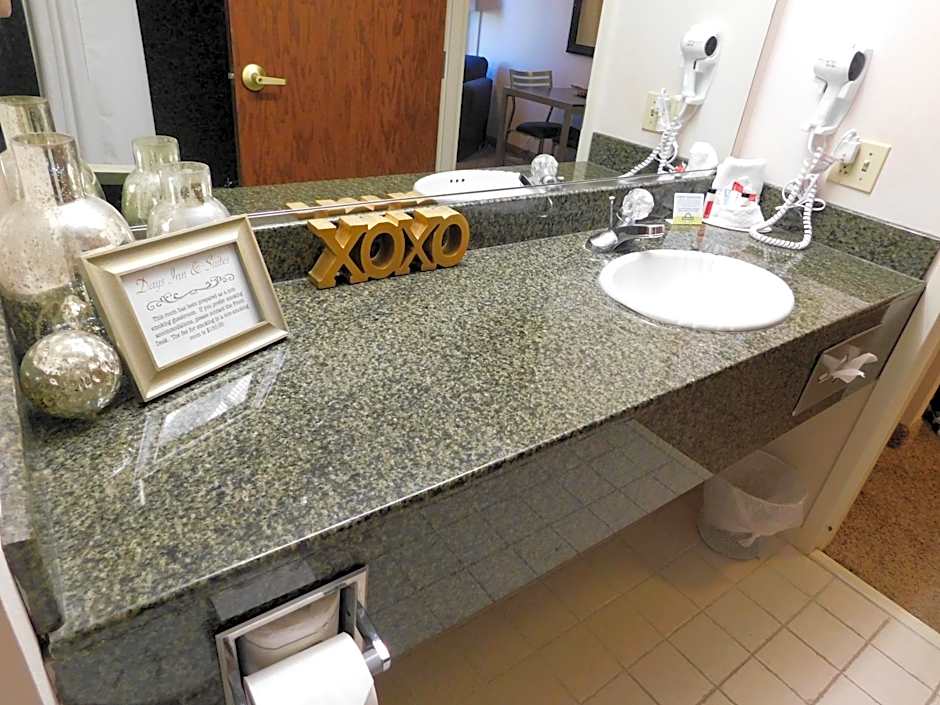 Days Inn & Suites by Wyndham Pocahontas