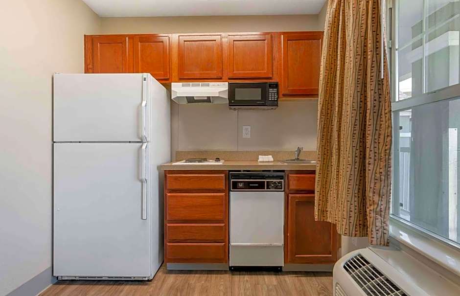 Extended Stay America Suites - Kansas City - Lenexa - 87th St.