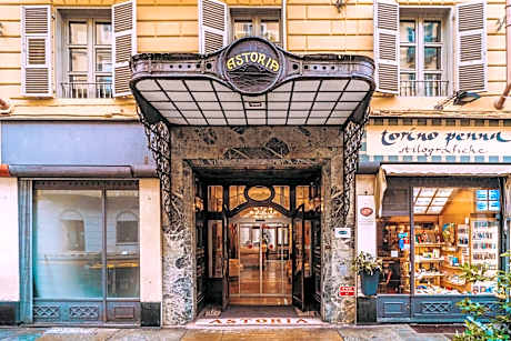 Green Class Hotel Astoria