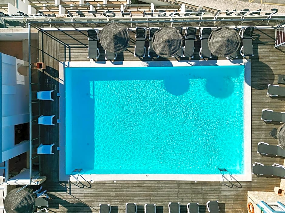 Carvi Beach Hotel