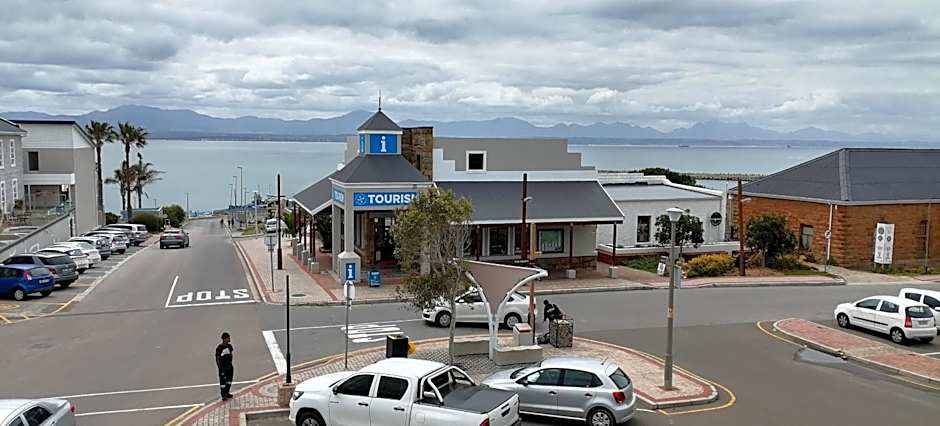 Mile Crunchers Backpackers & Hostelling