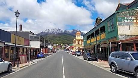 Hunters Hotel