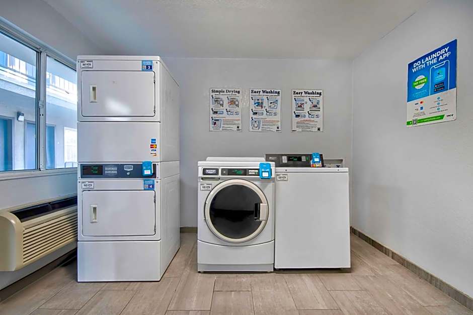 Studio 6 Albuquerque NM Midtown