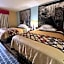 Super 8 by Wyndham Staunton