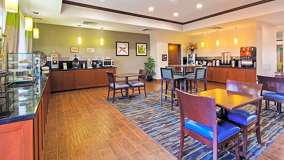Best Western Plus Denver City Hotel & Suites