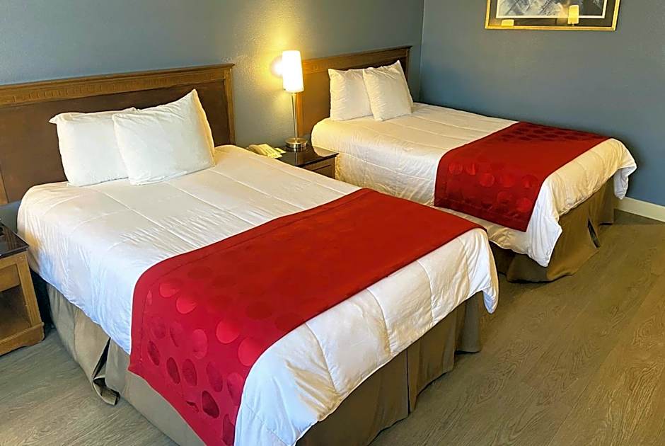 Ramada by Wyndham Los Angeles/Wilshire Center