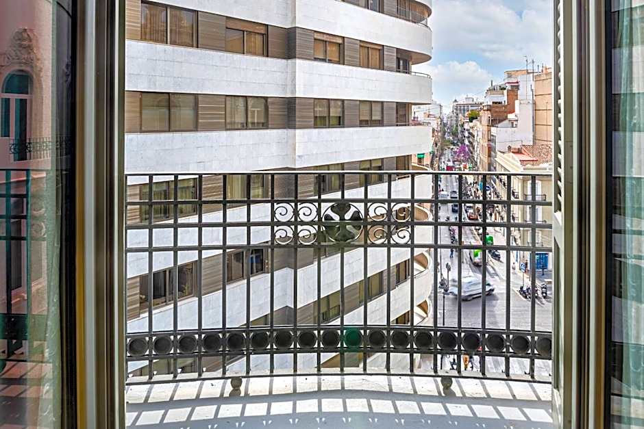 Palacio Santa Clara, Autograph Collection