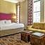 Hampton Inn By Hilton Majestic Chicago