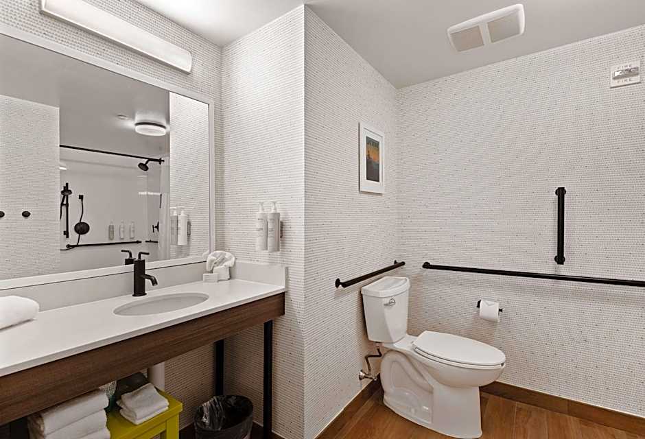 Hampton Inn By Hilton & Suites Lake George, NY