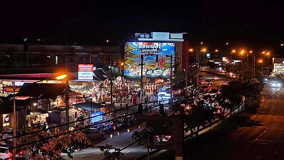 Grand Bangsaen Hotel