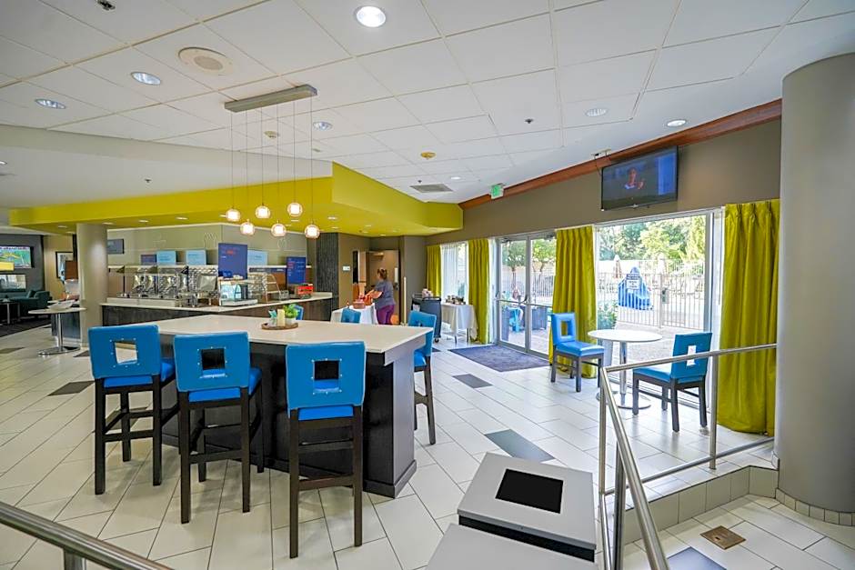 Holiday Inn Express Boise University Area By IHG