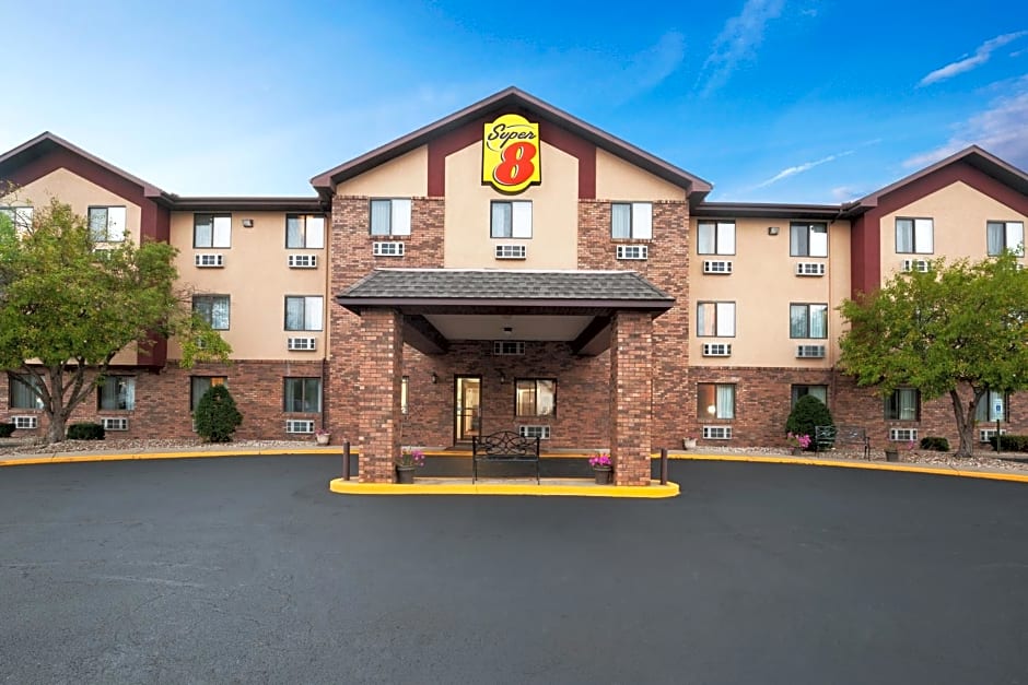 Super 8 by Wyndham Peoria