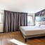 B&B HOTEL Lille Roubaix Centre Grand-Place