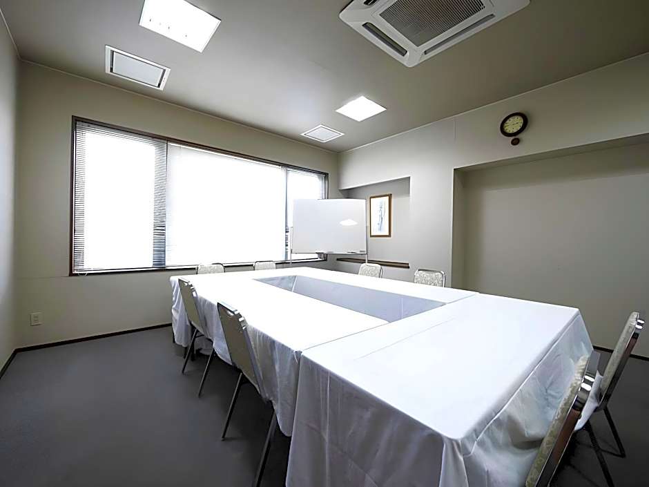 Hotel Route Inn Court Yamanashi