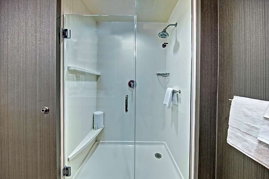 Courtyard by Marriott Westbury Long Island