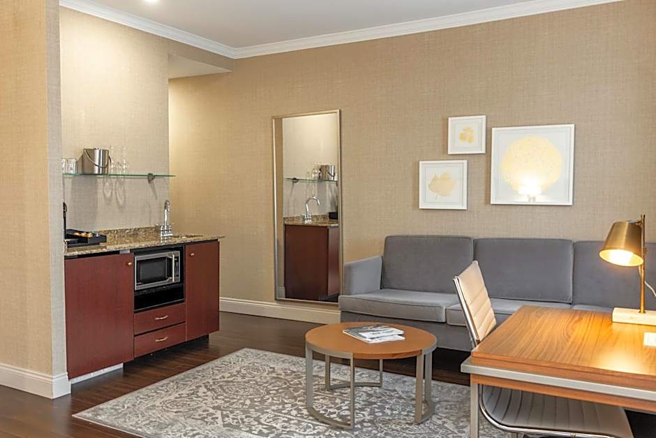 The Lord Nelson Hotel & Suites