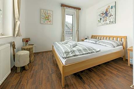 Double Room Shared Bathroom and Balcony