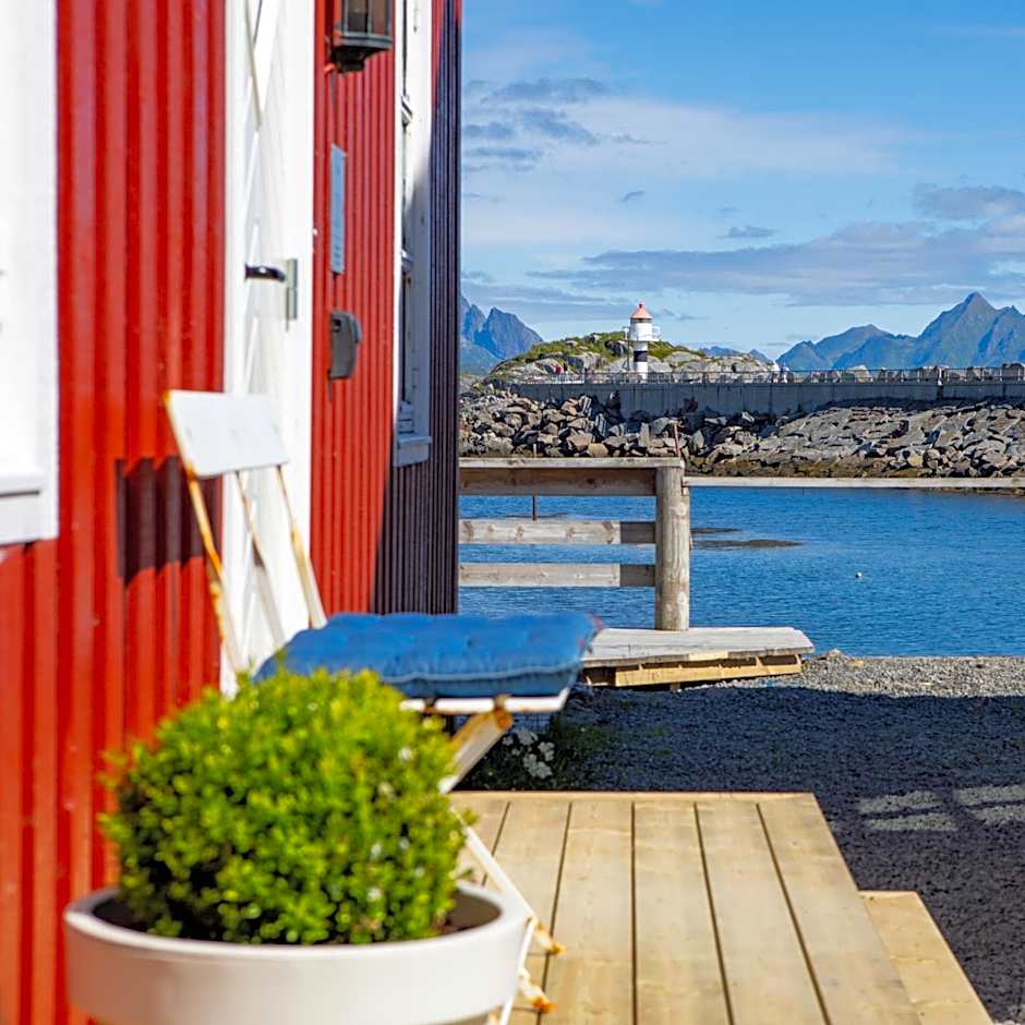 Astra Village - Waterfront Rorbu Cabins in Lofoten