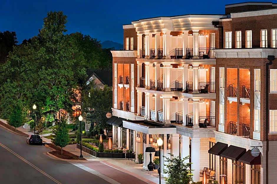 The Harpeth Downtown Franklin, Curio Collection by Hilton