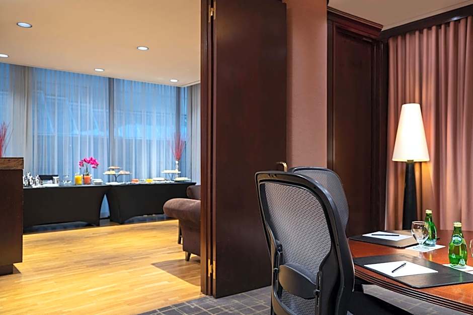 Metropolitan Hotel Vancouver by Marriott