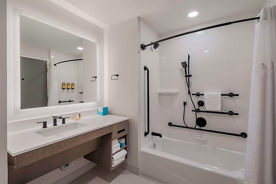 Best Western Plus Parry Sound