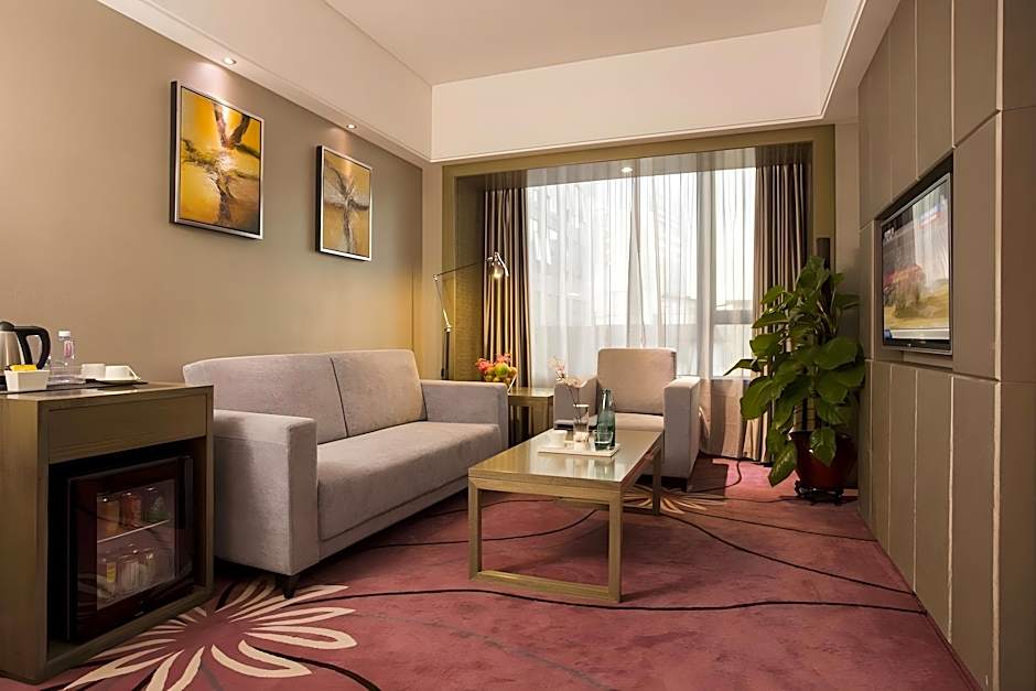 La Perle International Hotel