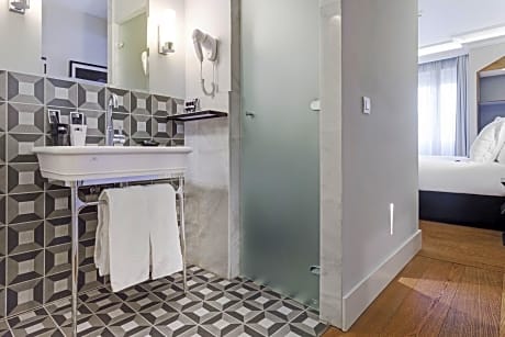 Executive Room, Balcony (2 Twin Beds)