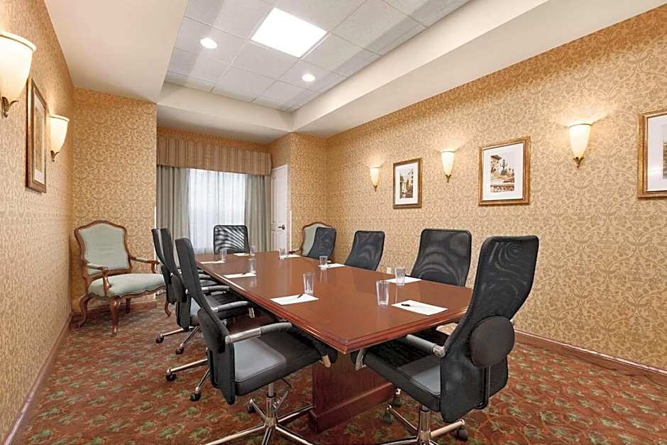 Country Inn & Suites by Radisson, Asheville West (Biltmore Estate), NC