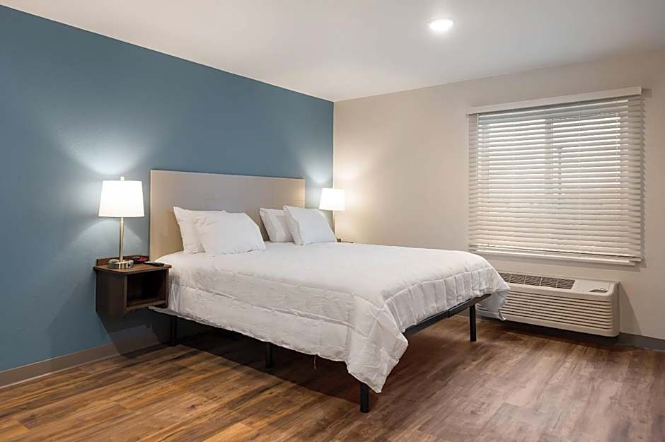 Photo 1 of 6 of 1 King Bed with Sofabed Suite, Accessible