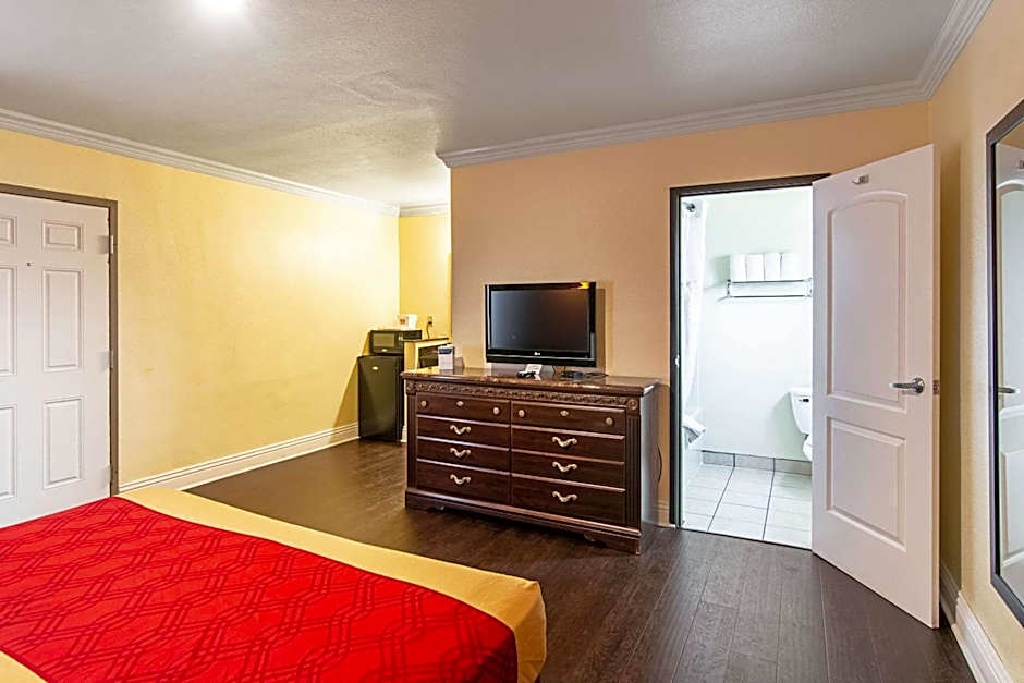 Econo Lodge Long Beach I-405