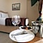 Maxwell Hotel