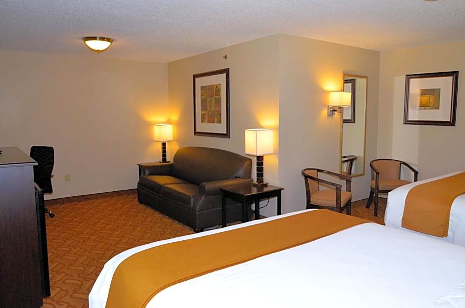 Cobblestone Inn & Suites - Lake View