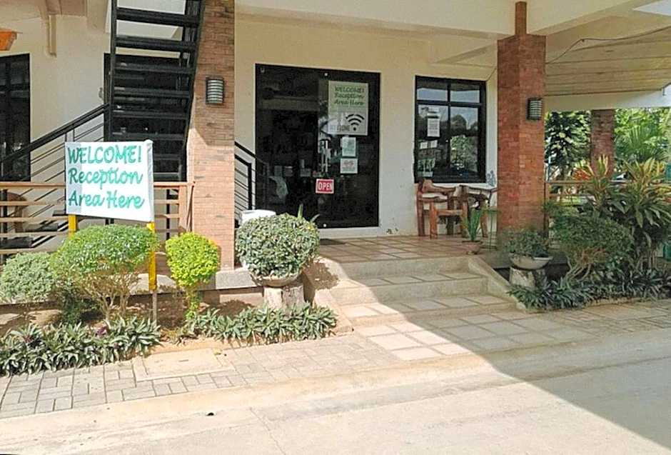 RedDoorz Plus @ Green Star Park Cagayan