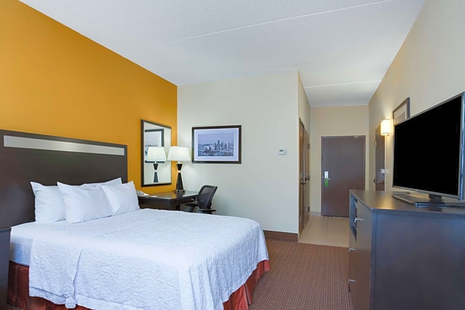 Hampton Inn By Hilton Pittsburgh/West Mifflin